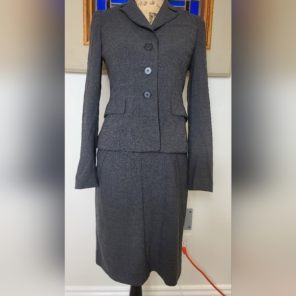 3 Pieces - Wool Ann Taylor Suit with Skirt AND Wide Legged Pants - Picture 1 of 13